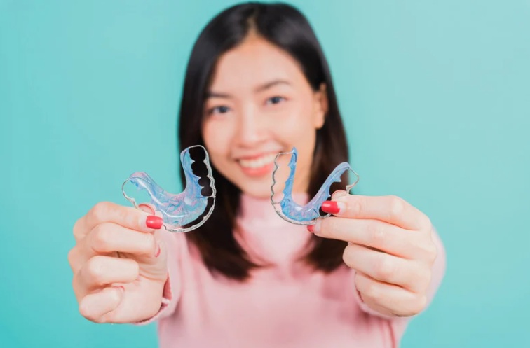 Read more about the article Lost or Broken Retainer? Here’s What to Do (And Why It Matters More Than You Think)